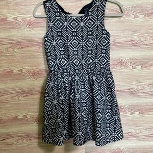 Forever 21 girls black/beige dress size 9/10